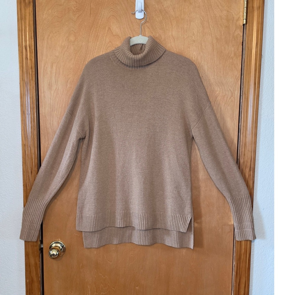 J.Crew Womens Tan Wool Blend Turtleneck Sweater High Low Slit Hem Size M Luxury